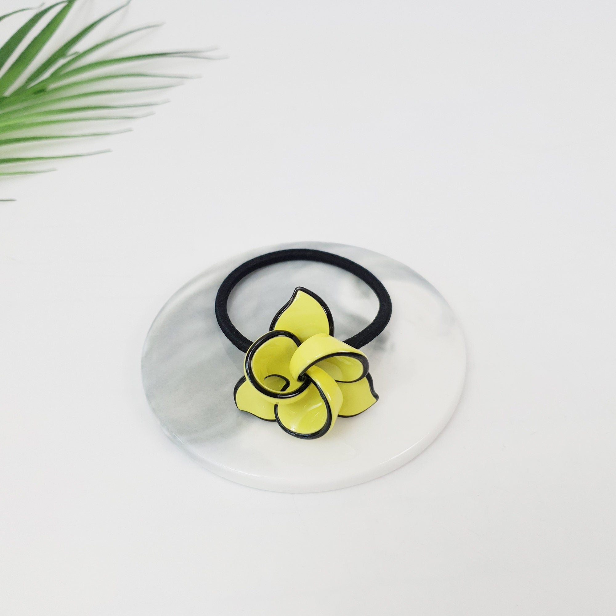 Pastel Color Blooming Flower Hair Tie / Simple Cute Ponytail Holder / Hair Accessory for Woman / French Hair Tie