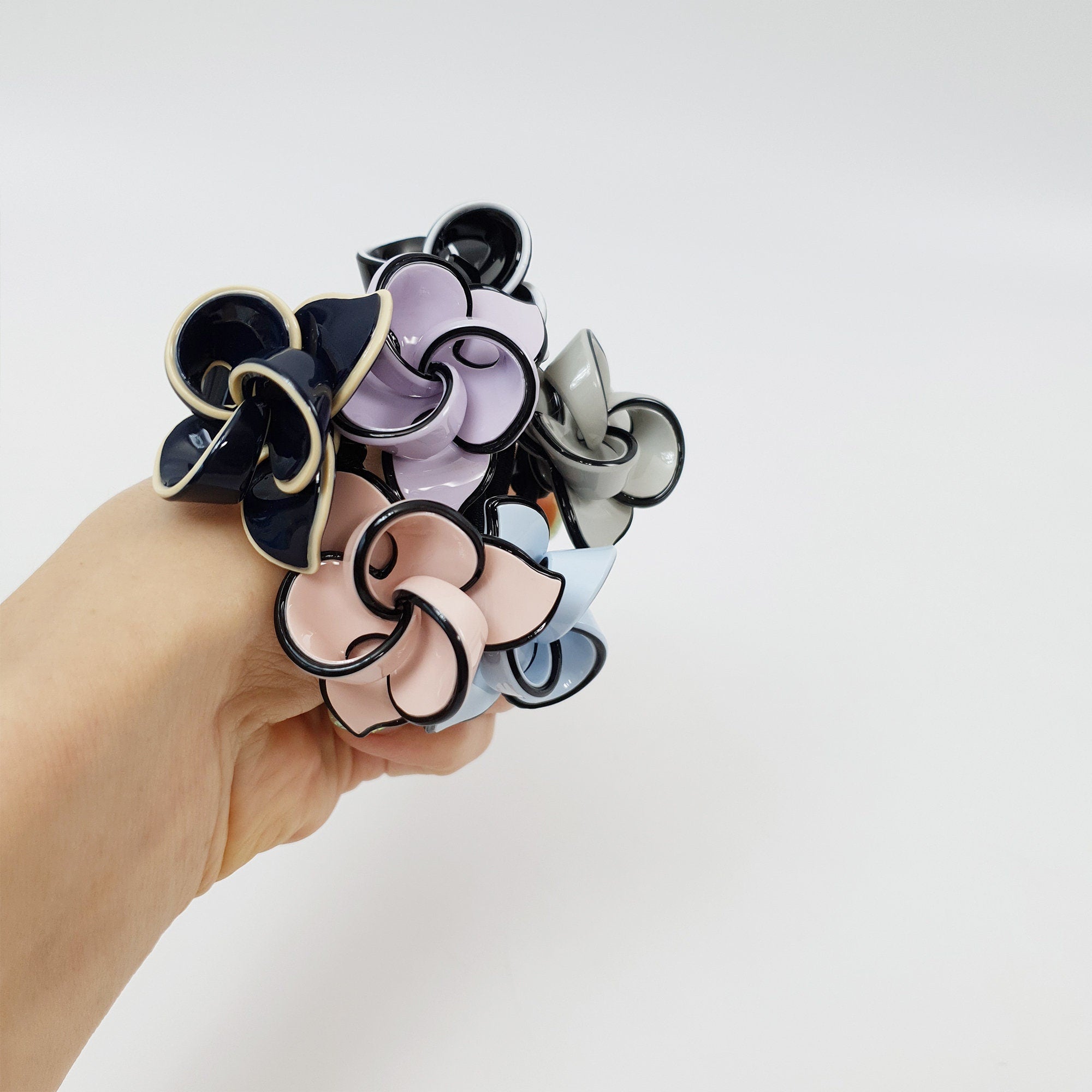 Pastel Color Blooming Flower Hair Tie / Simple Cute Ponytail Holder / Hair Accessory for Woman / French Hair Tie