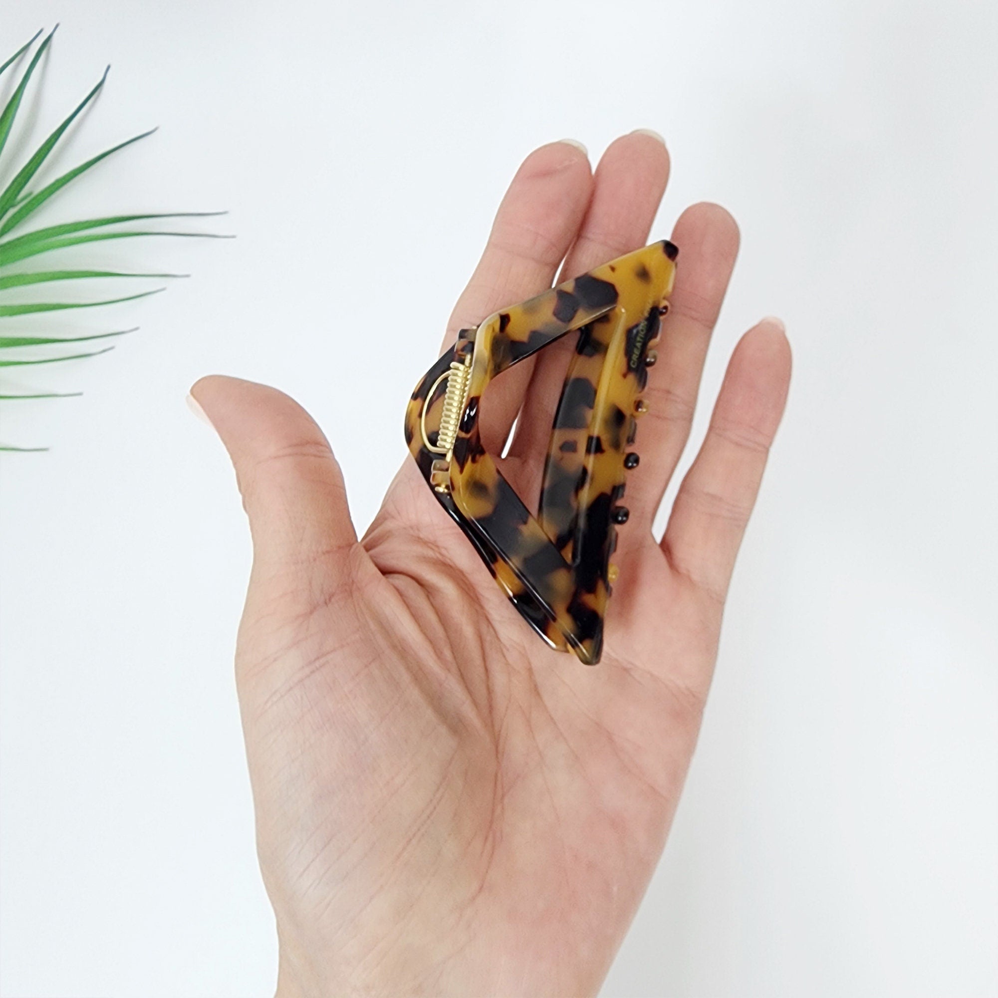 Pyramid U Shape Spring Hair Claw Clip (3.1 Inch) / Tortoise Shell Medium Size Ponytail Holder / Hair Barrette for Woman
