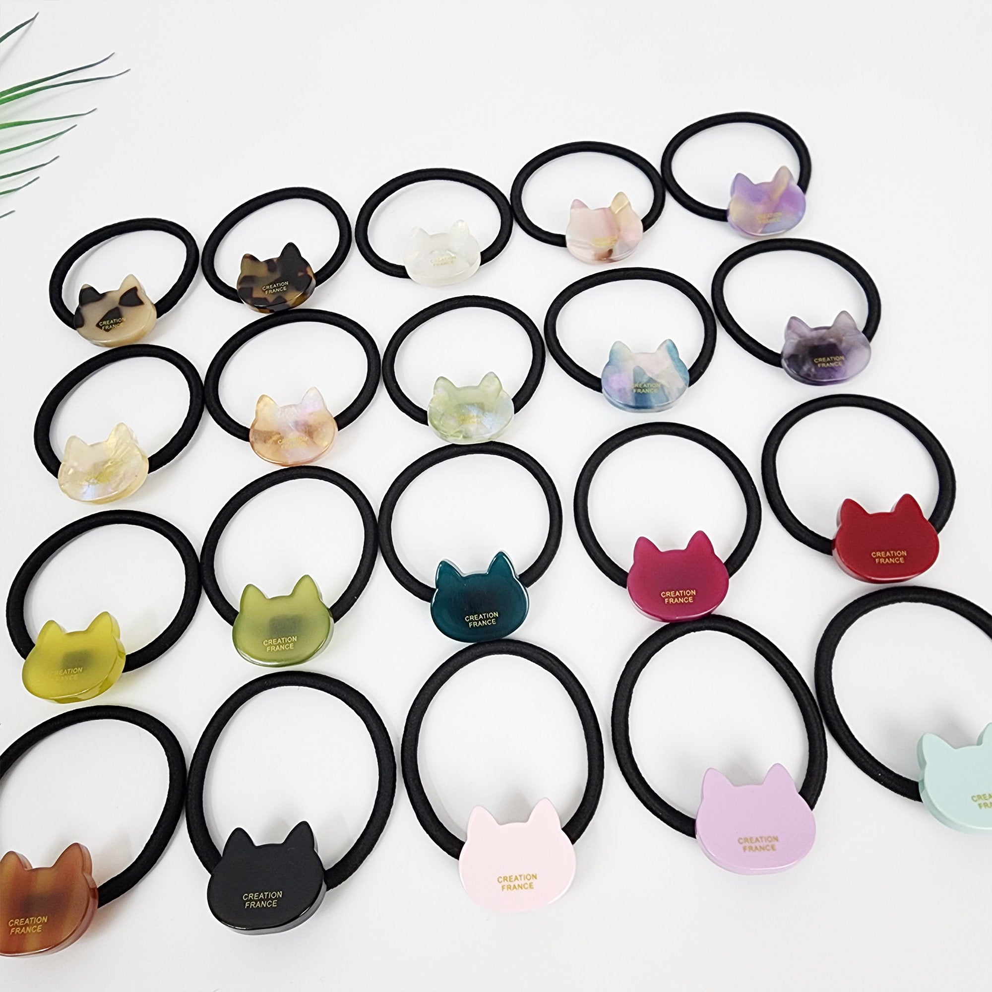 Cellulose acetate chubby cat hair tie in 20 colors, cute kitten ponytail holder, minimalist animal accessory for birthday gifts.