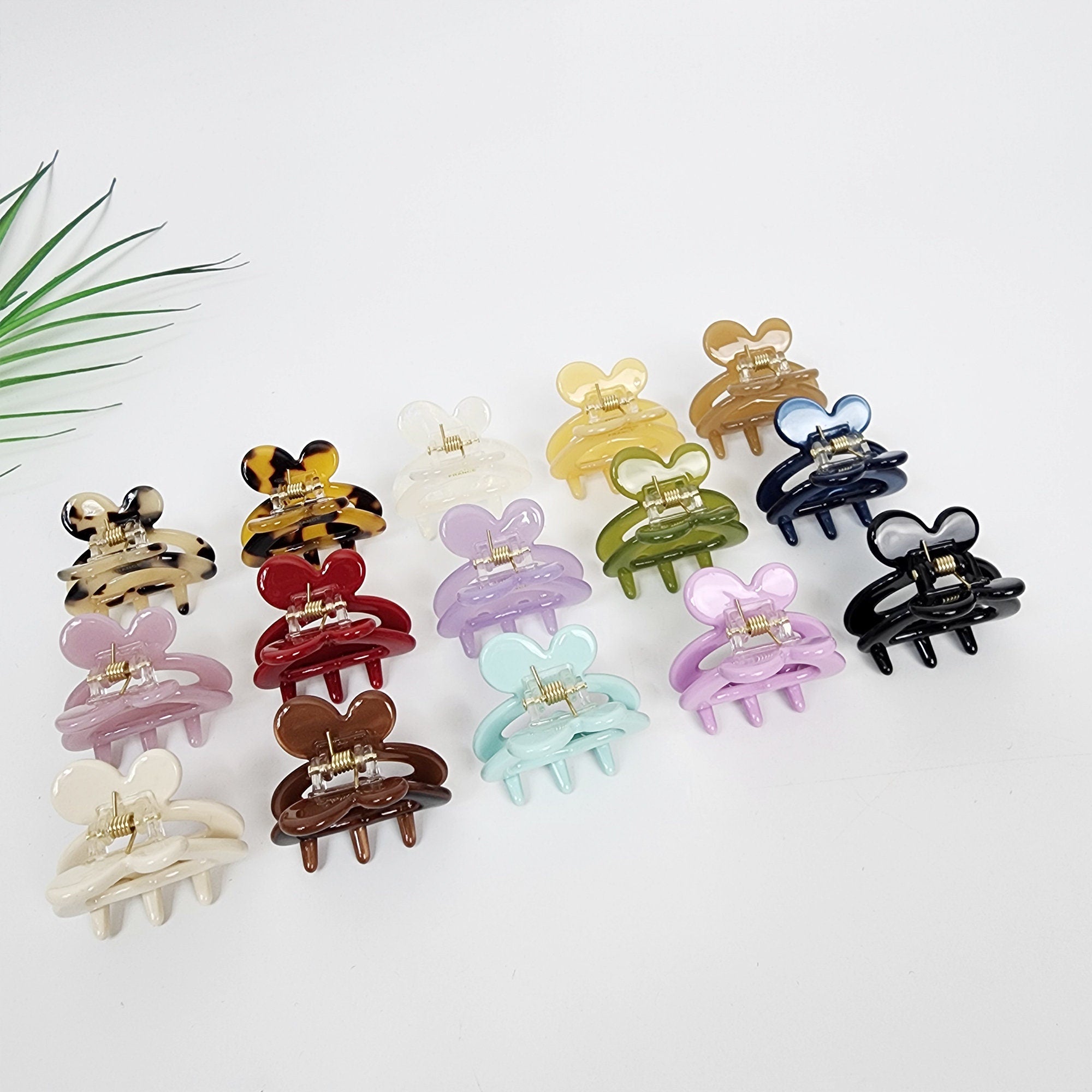 Cellulose acetate butterfly claw clip, small heart shaped jaw clamp, cute Korean fashion accessories for bangs, red tortoise shell barrette.