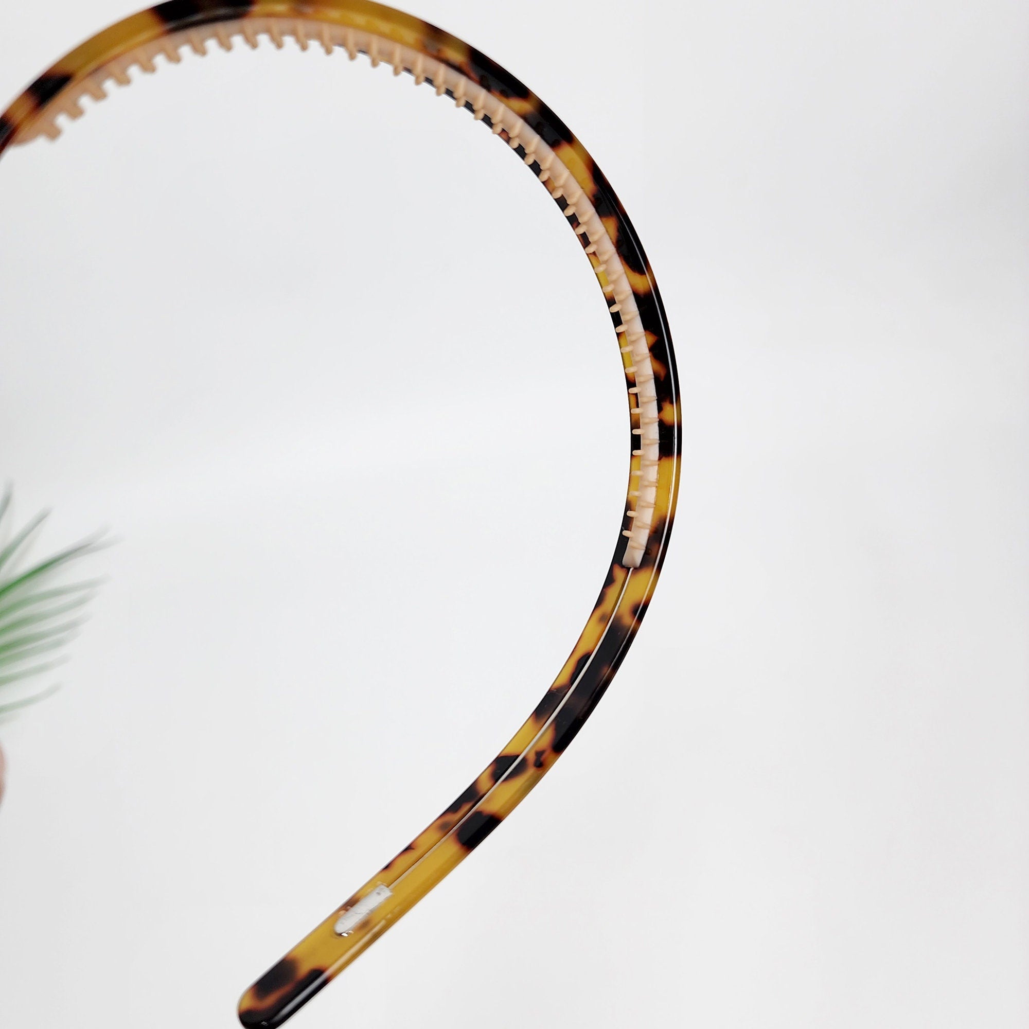 Leopard Wire Hold Daily Thin Headband (0.5 Inch) / Simple Line Headband / Elegant Hair Accessories for Woman / Alice Headband