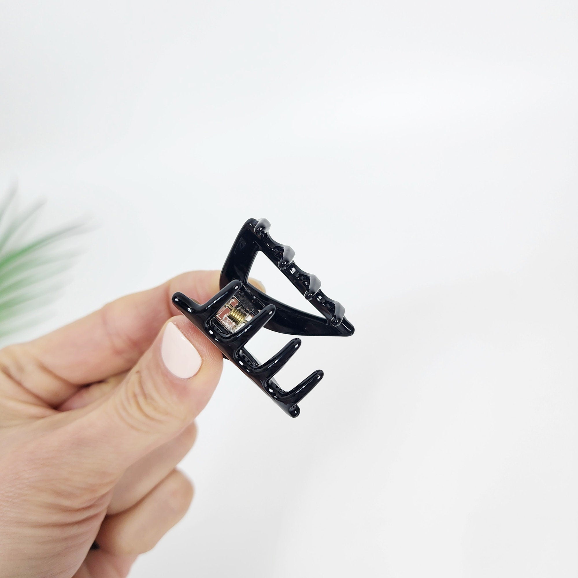 Pure Triangle Fashion Small Point Hair Clip (1.6 Inch) / Cute Tortoise Shell French Hair Pin / Small Hair Clips