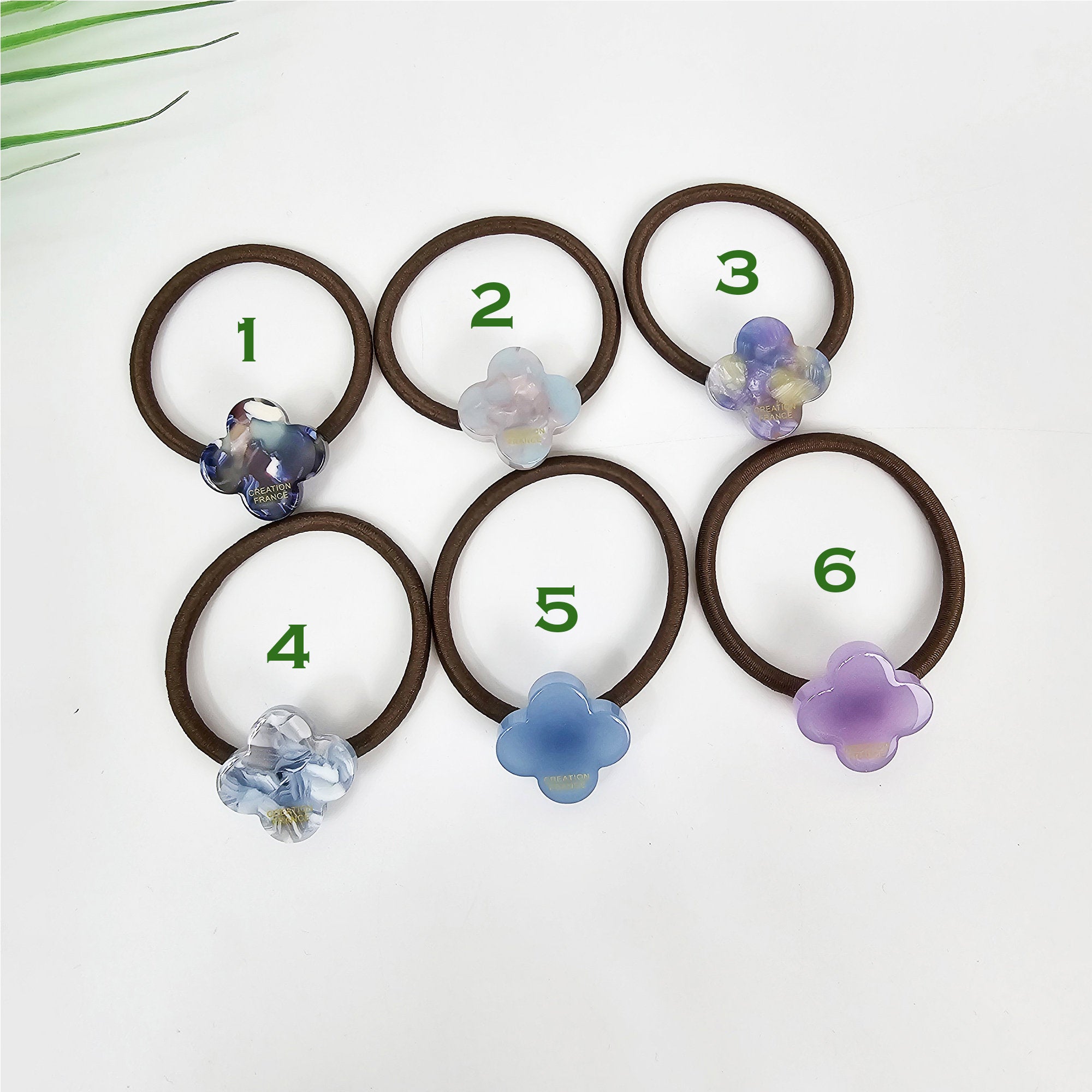 Lovely Clover Ponytail Hair Tie (1.0 Inch) / Simple Cute Ponytail Holder / Hair Accessory for Woman / French Hair Tie