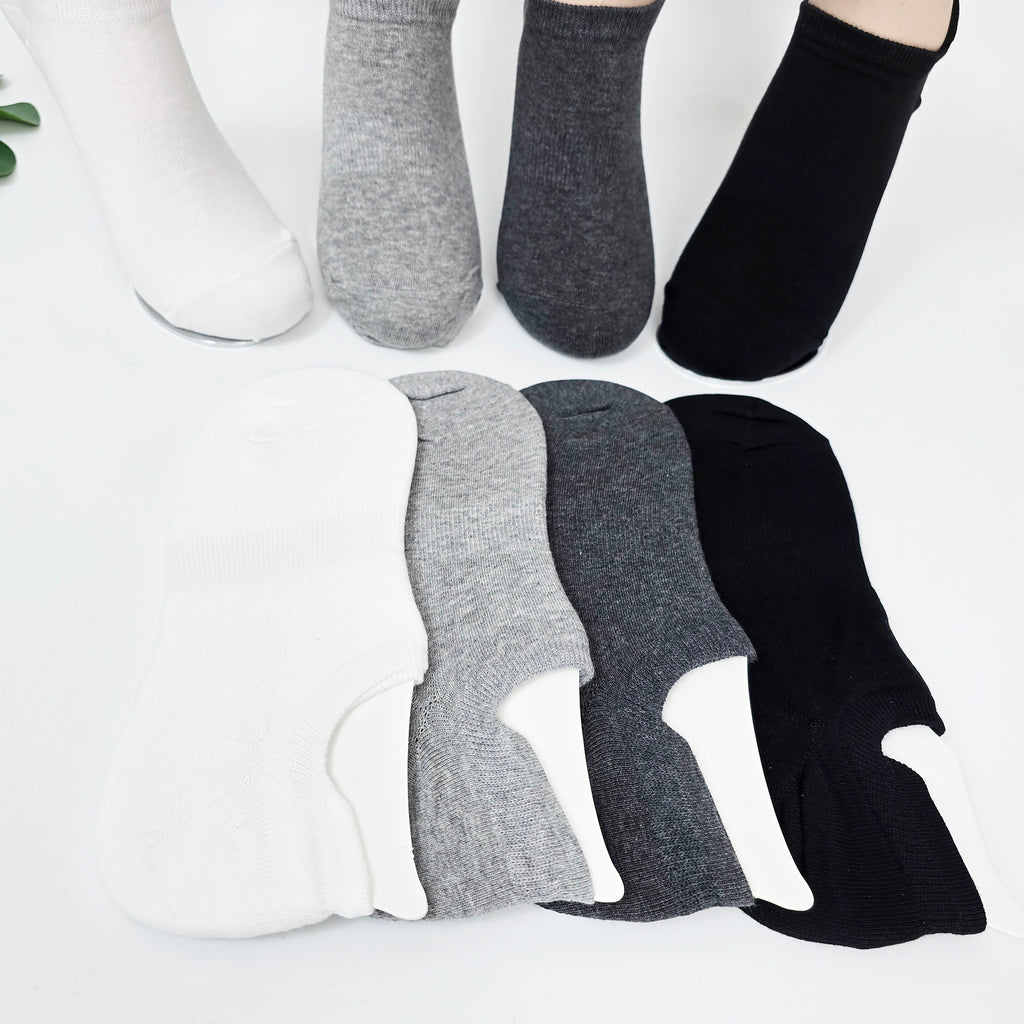 ✨ Men's Soft Cotton Non-Slip Liner Socks
Enjoy superior comfort with these ultra-soft men's no-show socks. Featuring a smooth, fine-knit cotton texture, they are designed to be invisible under loafers and sneakers while keeping your feet fresh. The 3D ergonomic cut and secure silicone heel grip ensure they stay perfectly in place all day without slipping. Available in White, Gray, Charcoal, and Black.