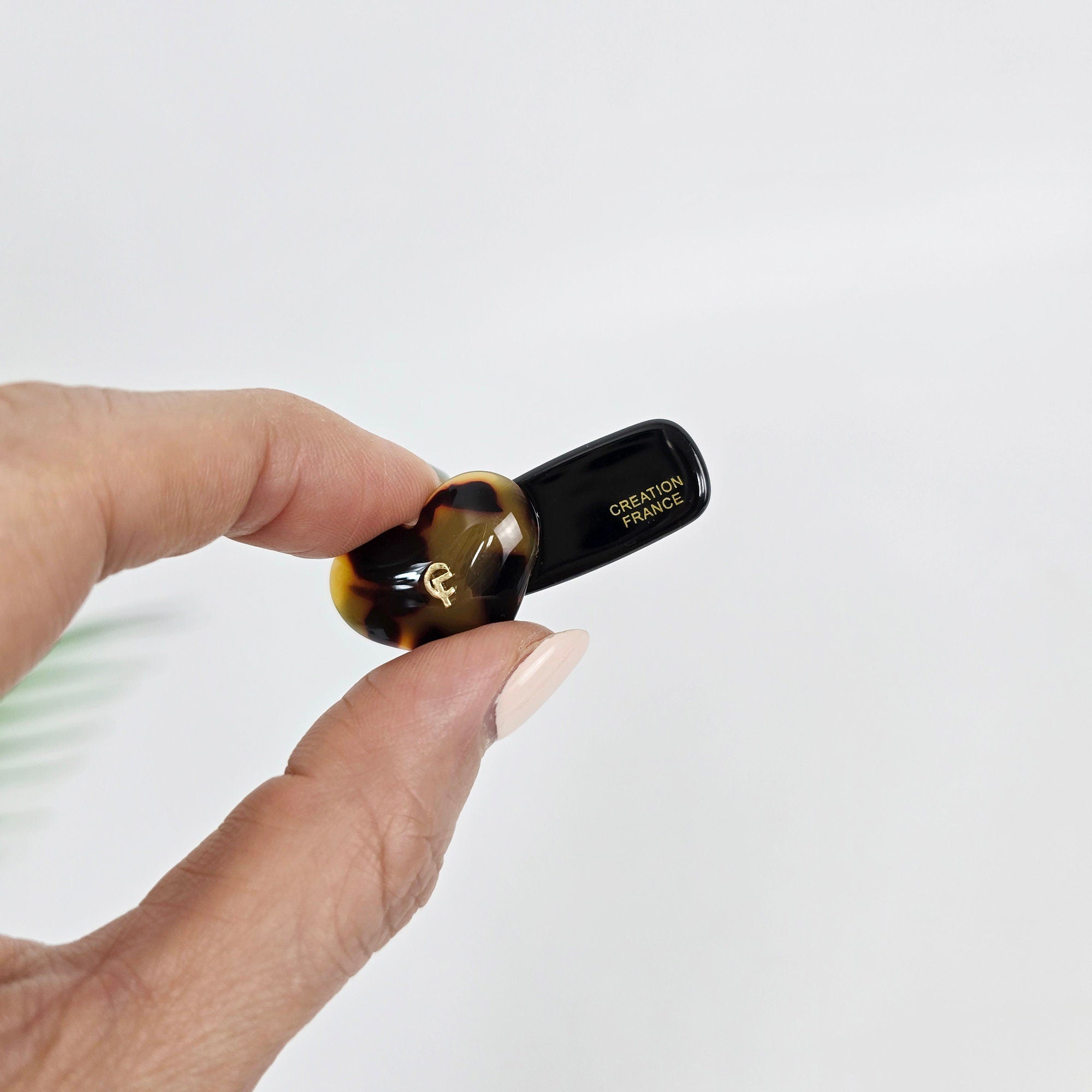 Luxurious Metal Logo Heart Mini Hair Claw Clip Side Claw (1.8 Inch) / Vivid Color French Pin / Alligator Hair Clip for Woman