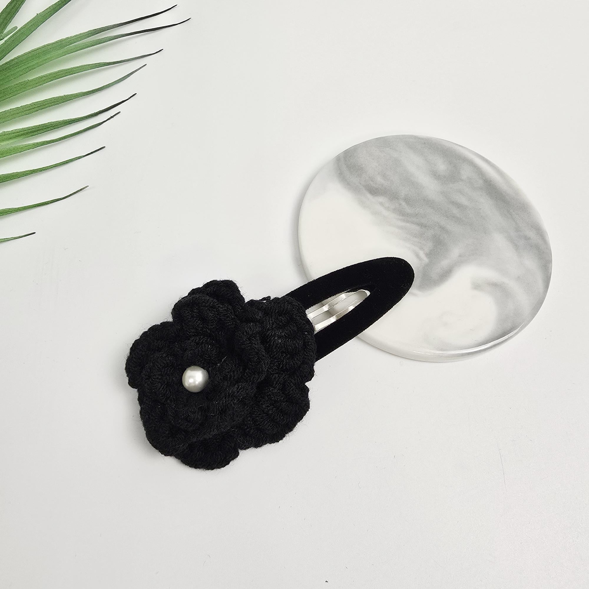 Crochet Flower Pearl Accent Round Snap Clip (3.3 Inch) / French Hair Pin / Tic Tac Hair Clip Pin