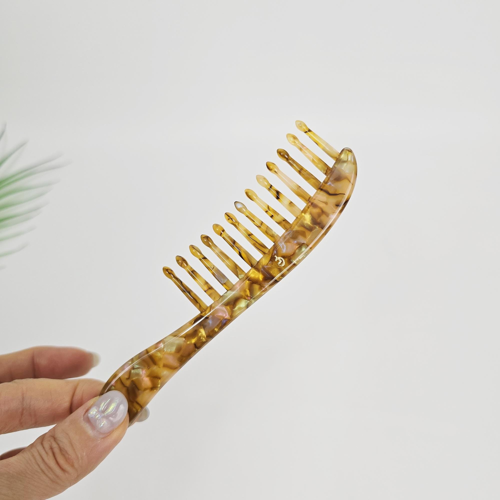 Mini Axe Portable Logo Handy Hair Comb (5.7 Inch) / Curly Hair Comb Hair Brush / Hair Accessory for Woman