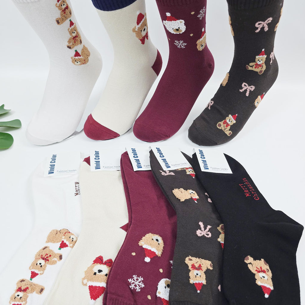 ✨ ChicMong Santa Teddy Bear Crew Socks
Bring festive cheer to your feet with these adorable Santa Teddy Bear Crew Socks. Featuring a high-quality embroidered bear wearing a Santa hat, these socks are crafted from a soft, warm cotton blend perfect for the holiday season. The classic crew length and cozy ribbed texture make them an ideal Christmas gift or a cute addition to your winter wardrobe.
