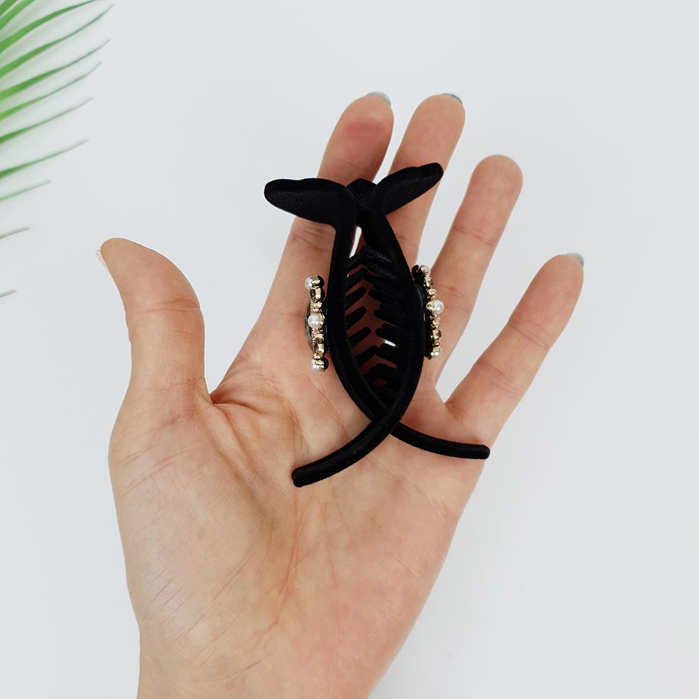 Black Velvet Hair Clip with Pearl Cubic / Simple Round Ponytail Holder / Hair Barrette for Woman / Pearl Hair Claw Clip