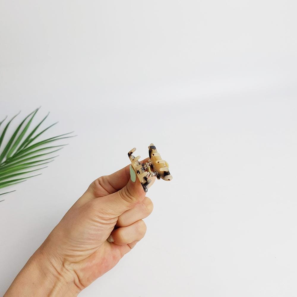 Half Moon Mini Hair Clips / Tortoise Shell Tiny French Hair Pin / Hair Barrette for Woman / Hair Accessory for Girl