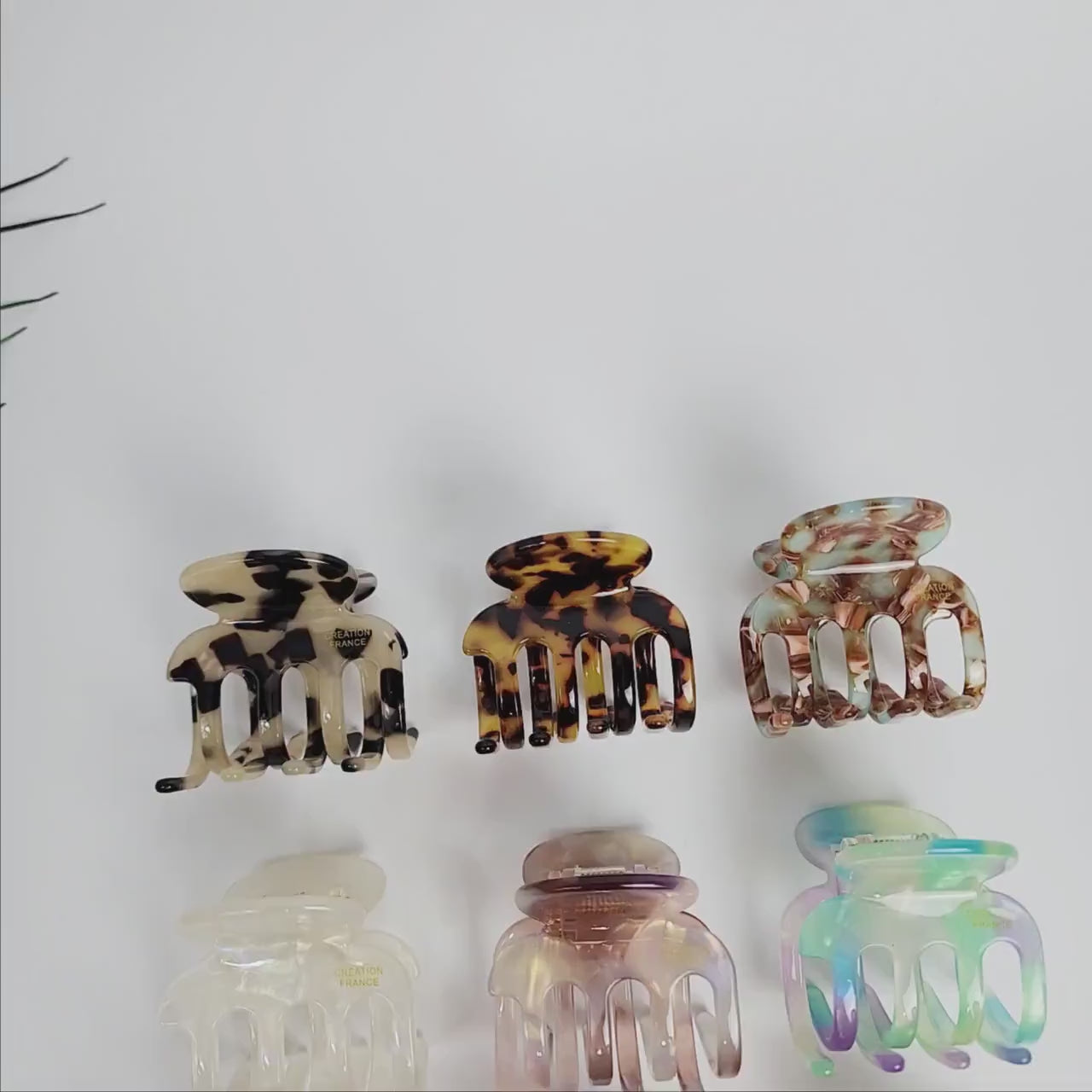 Leopard Aurora Hook Hair Claw Clip (1.8 Inch) / Tortoise Shell Medium Size Ponytail Holder / Hair Barrette for Woman